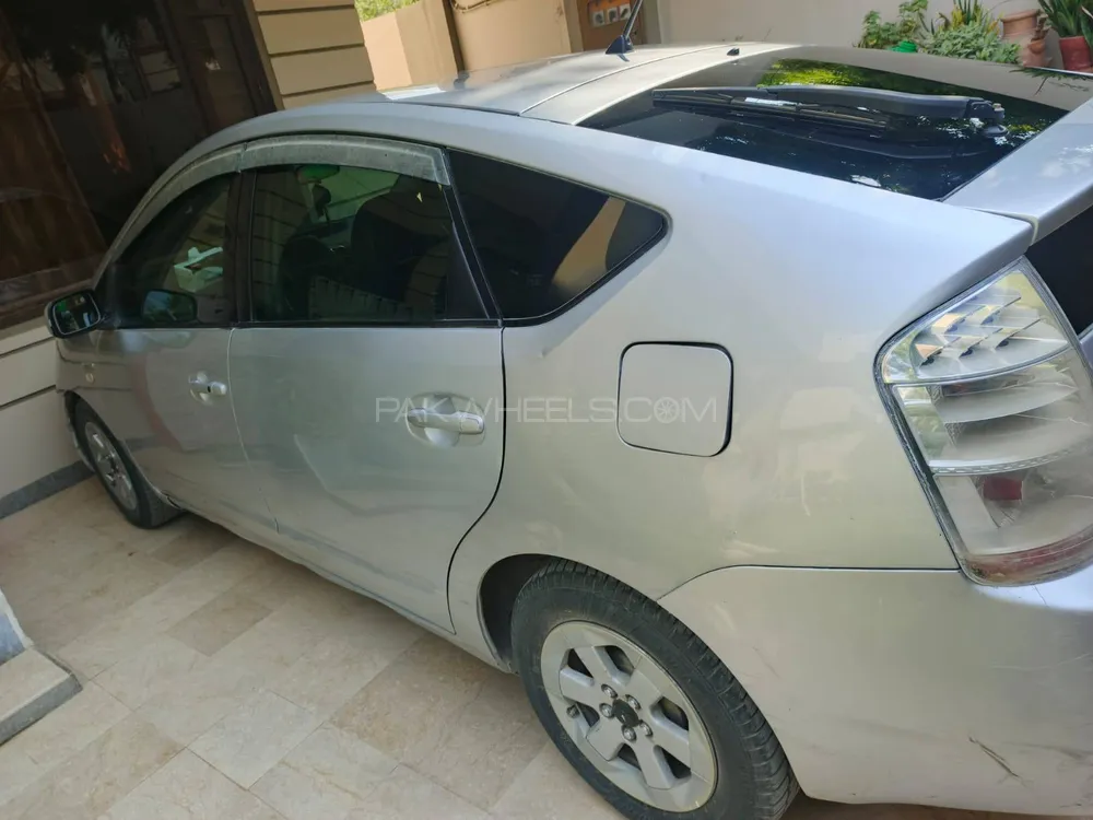 Toyota Prius 2007 for Sale in Karachi Toyota Prius 2007 for Sale in Karachi Image-17
