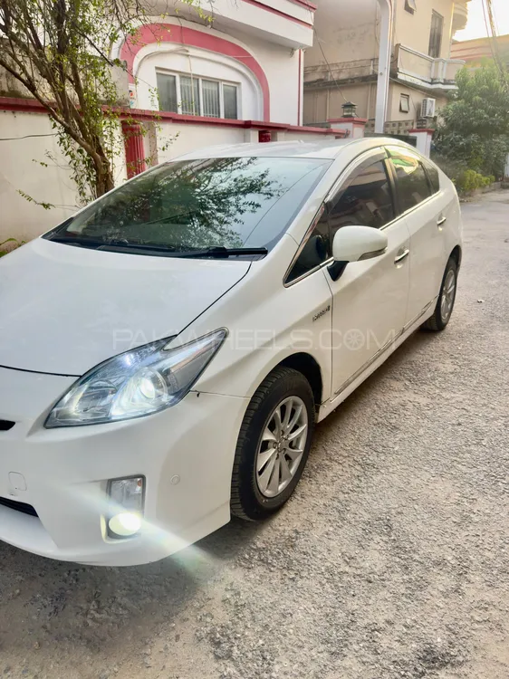 Toyota Prius 2010 for Sale in Rawalpindi Toyota Prius 2010 for Sale in Rawalpindi Image-3