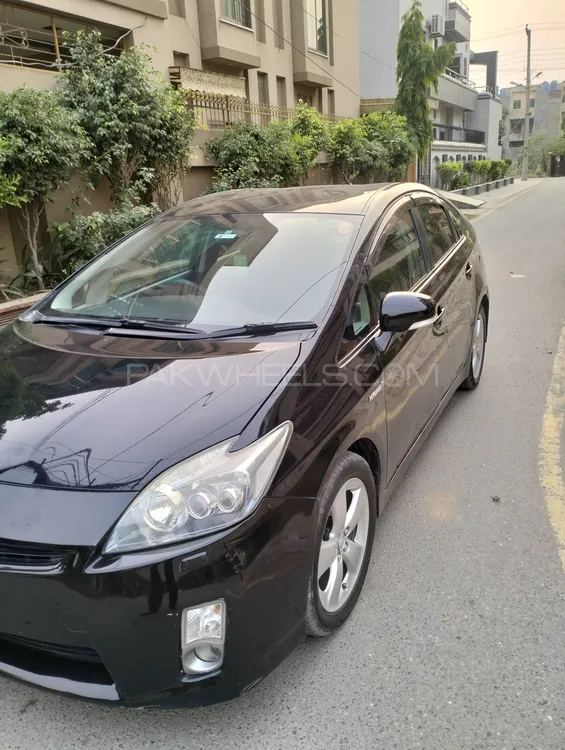 Toyota Prius 2010 for Sale in Lahore Toyota Prius 2010 for Sale in Lahore Image-2