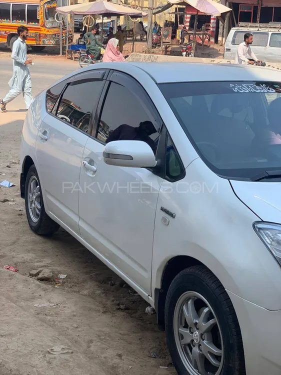 Toyota Prius 2008 for Sale in Faisalabad Toyota Prius 2008 for Sale in Faisalabad Image-1