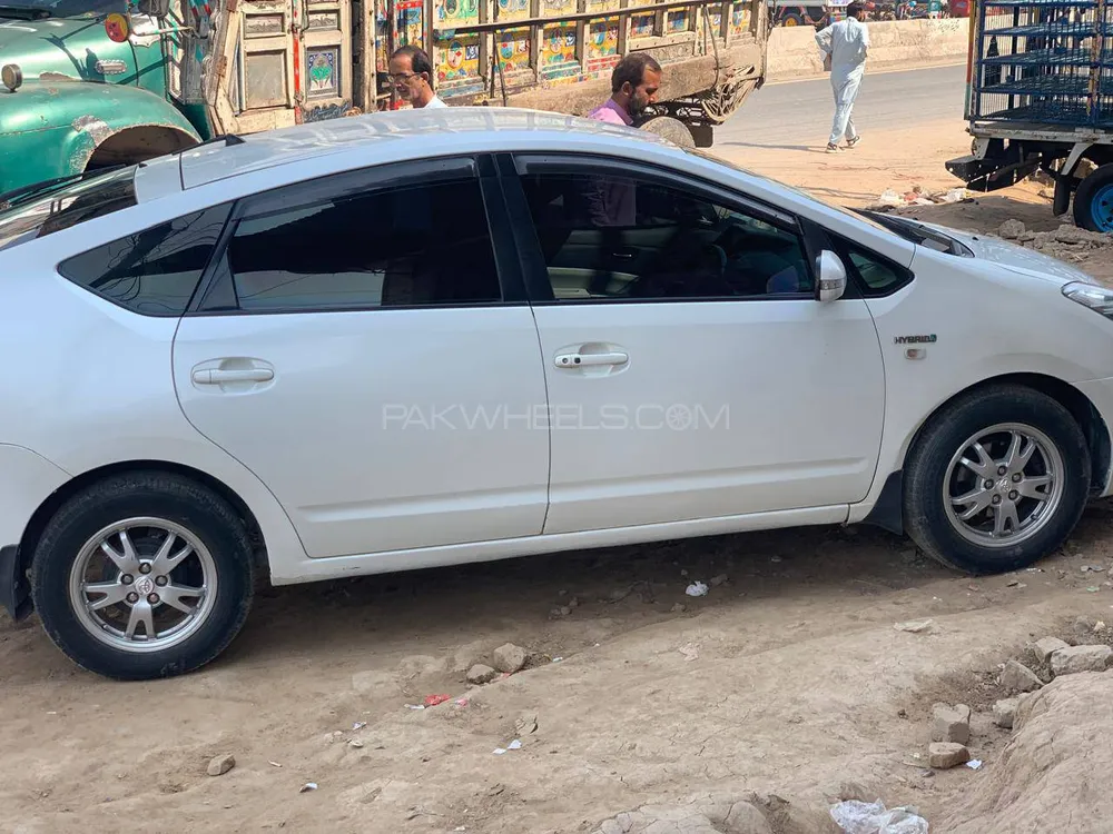 Toyota Prius 2008 for Sale in Faisalabad Toyota Prius 2008 for Sale in Faisalabad Image-2