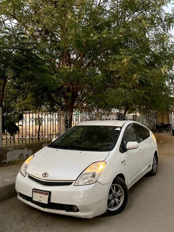 Toyota Prius 2007 for Sale in Karachi Toyota Prius 2007 for Sale in Karachi Image-1