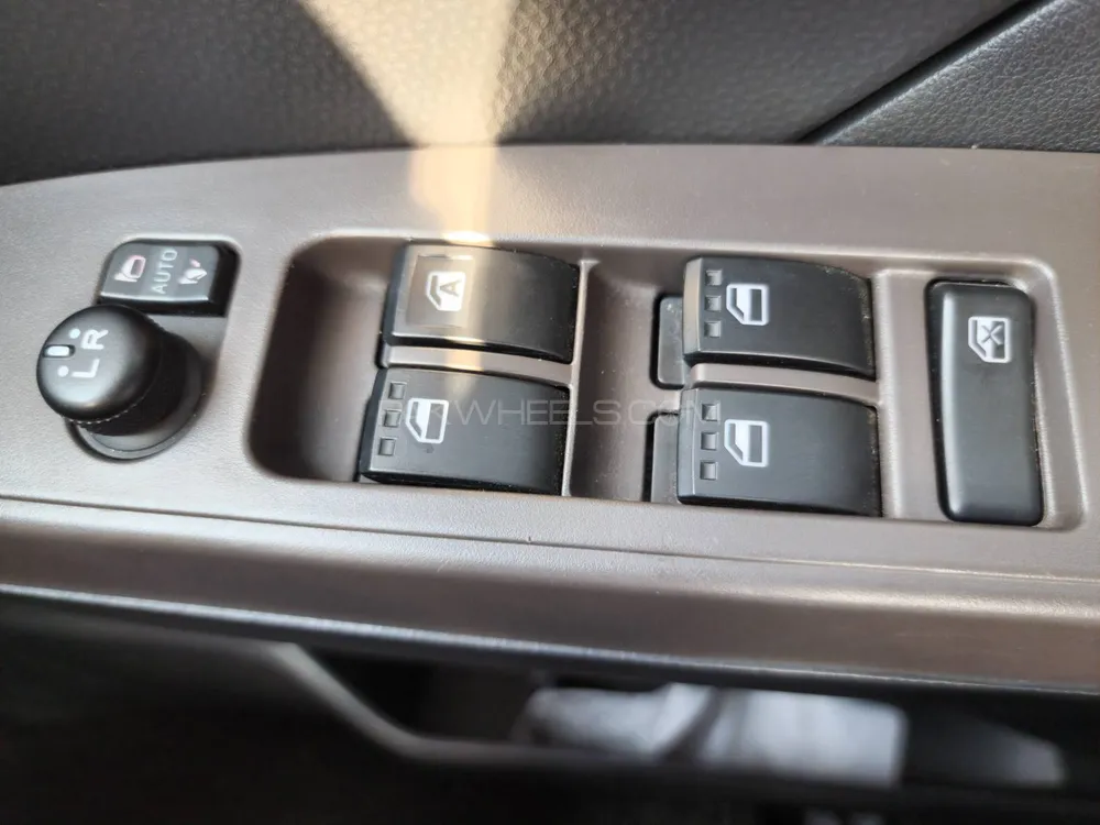 Toyota Roomy 2021 for Sale in Lahore Toyota Roomy 2021 for Sale in Lahore Image-11