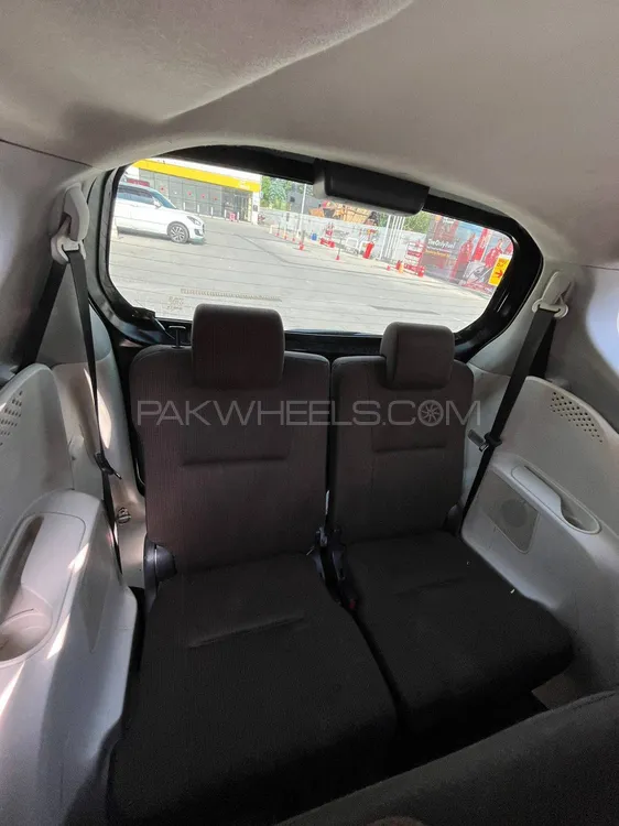 Toyota Sienta 2015 for Sale in Islamabad Toyota Sienta 2015 for Sale in Islamabad Image-12