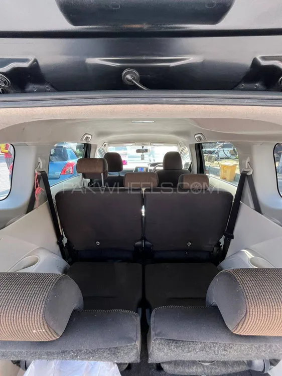 Toyota Sienta 2015 for Sale in Islamabad Toyota Sienta 2015 for Sale in Islamabad Image-11