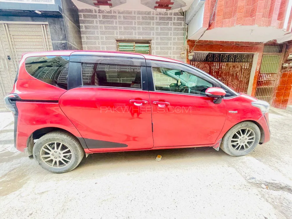 Toyota Sienta 2017 for Sale in Karachi Toyota Sienta 2017 for Sale in Karachi Image-3