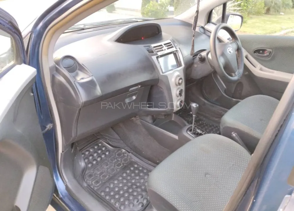 Toyota Vitz 2005 for Sale in Lahore Toyota Vitz 2005 for Sale in Lahore Image-10