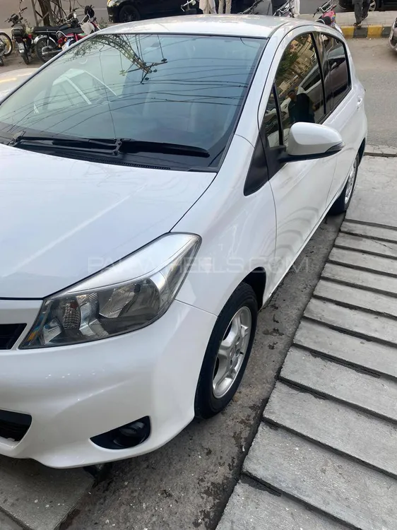 Toyota Vitz 2013 for Sale in Lahore Toyota Vitz 2013 for Sale in Lahore Image-2