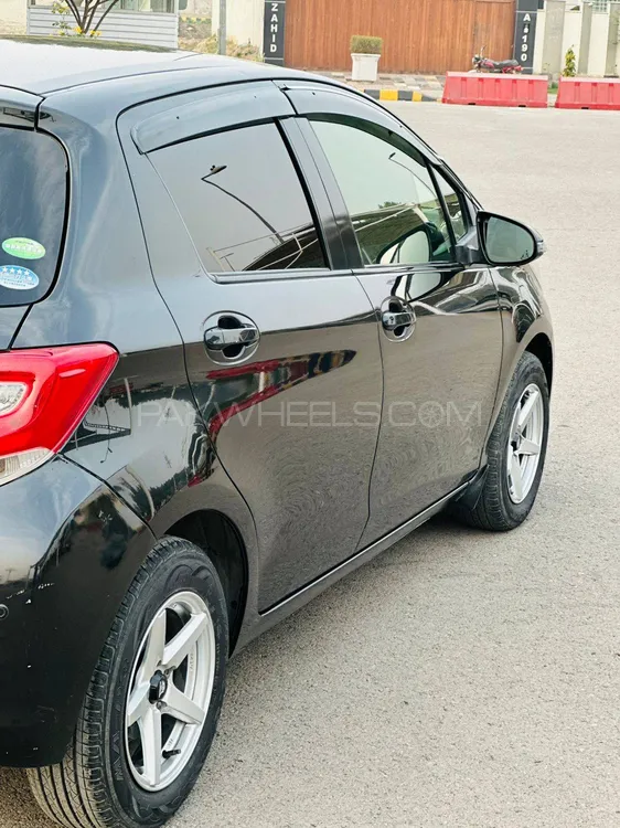 Toyota Vitz 2014 for Sale in Lahore Toyota Vitz 2014 for Sale in Lahore Image-2