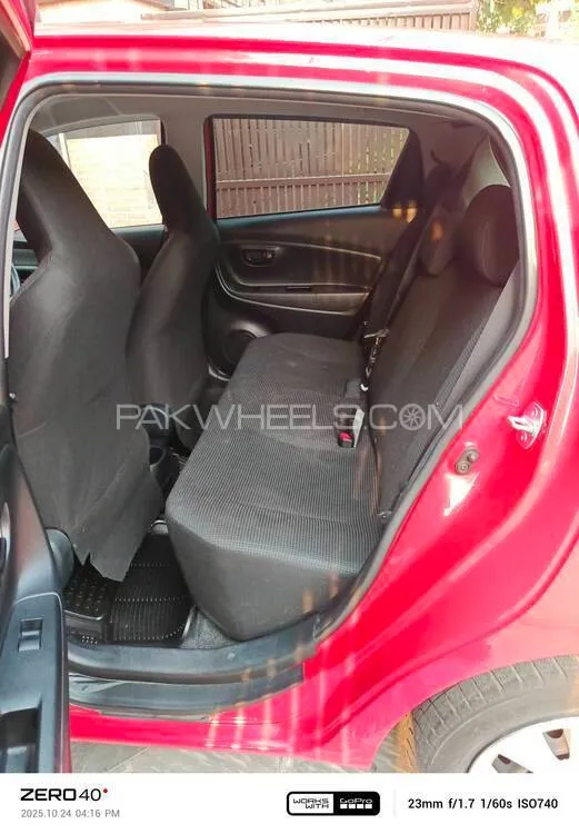 Toyota Vitz 2015 for Sale in Lahore Toyota Vitz 2015 for Sale in Lahore Image-9