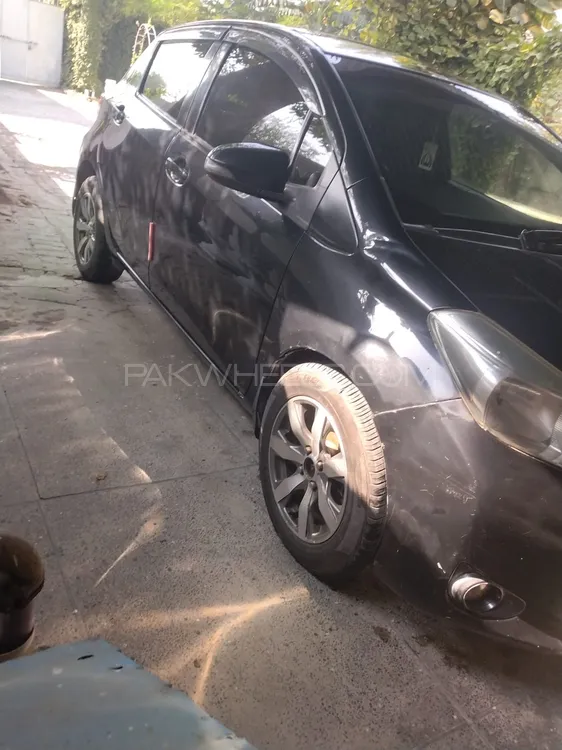 Toyota Vitz 2015 for Sale in Gujranwala Toyota Vitz 2015 for Sale in Gujranwala Image-4