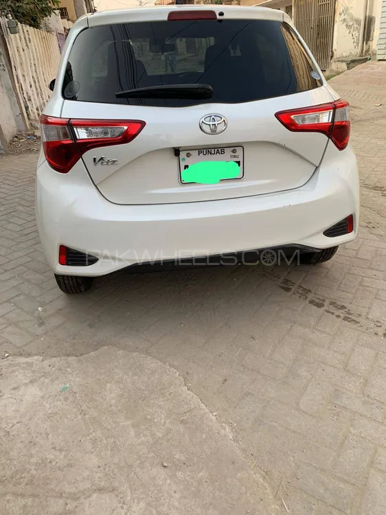 Toyota Vitz 2019 for Sale in Lahore Toyota Vitz 2019 for Sale in Lahore Image-4