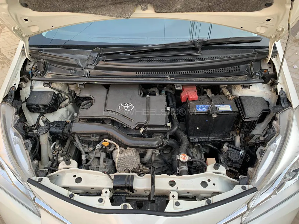 Toyota Vitz 2019 for Sale in Lahore Toyota Vitz 2019 for Sale in Lahore Image-10