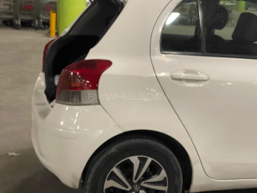 Toyota Vitz 2009 for Sale in Lahore Toyota Vitz 2009 for Sale in Lahore Image-4