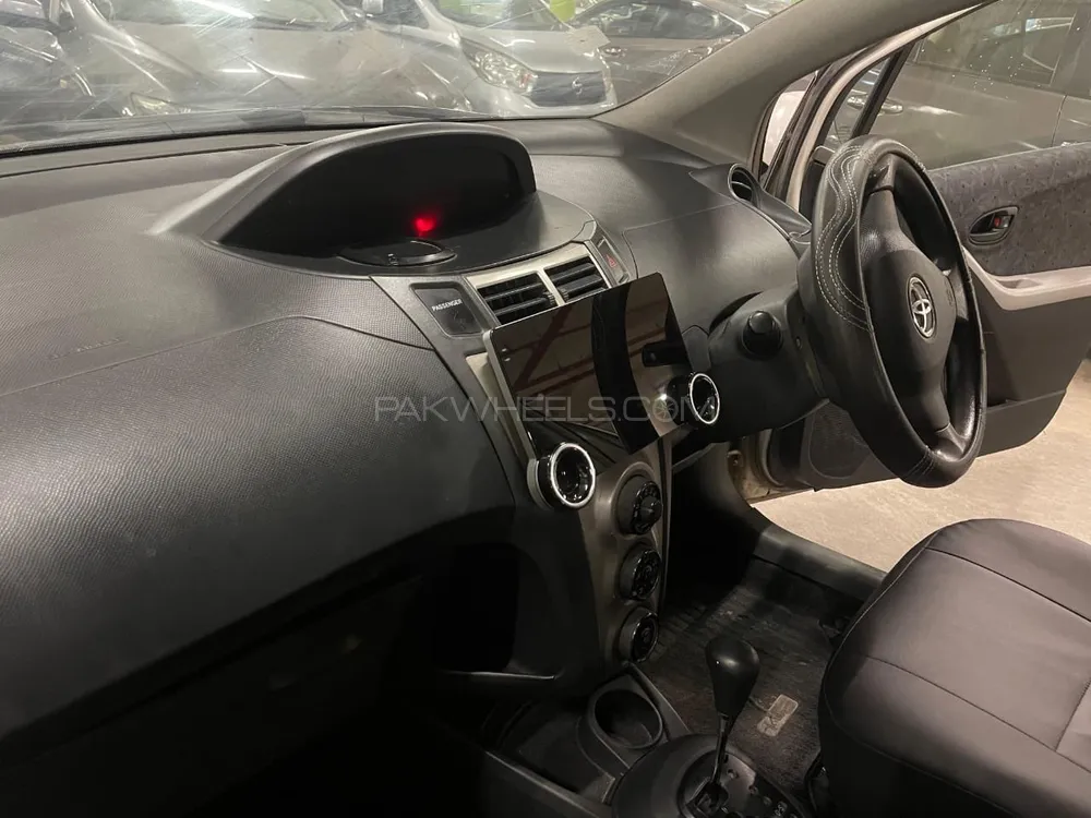 Toyota Vitz 2009 for Sale in Lahore Toyota Vitz 2009 for Sale in Lahore Image-11