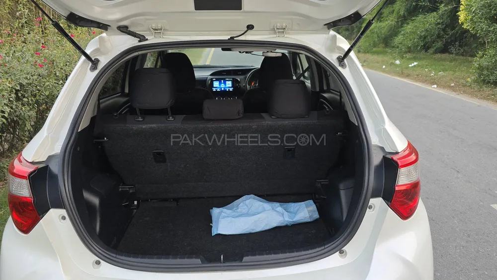 Toyota Vitz 2019 for Sale in Lahore Toyota Vitz 2019 for Sale in Lahore Image-16