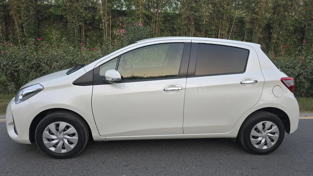 Toyota Vitz 2019 for Sale in Lahore Toyota Vitz 2019 for Sale in Lahore Image-17