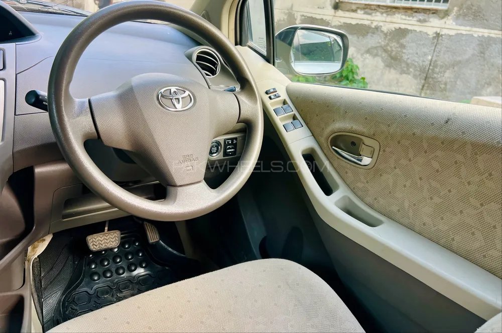 Toyota Vitz 2009 for Sale in Lahore Toyota Vitz 2009 for Sale in Lahore Image-12