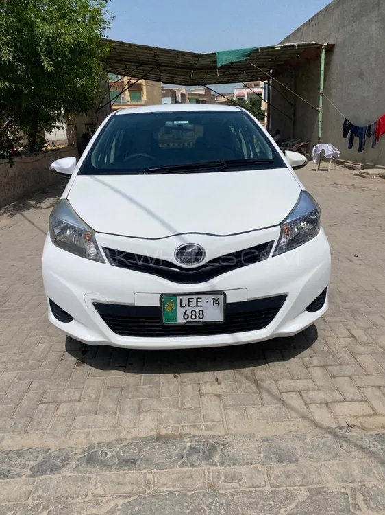 Toyota Vitz 2014 for Sale in Sialkot Toyota Vitz 2014 for Sale in Sialkot Image-1