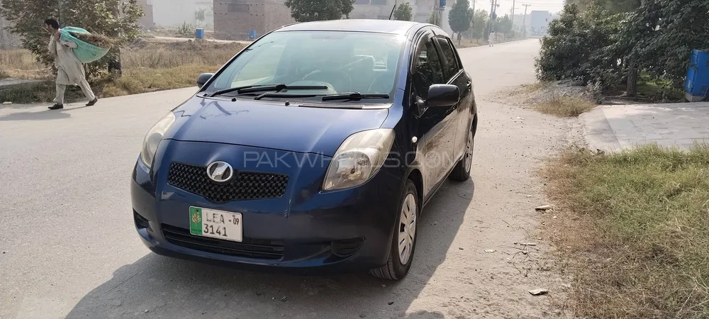 Toyota Vitz 2005 for Sale in Mardan Toyota Vitz 2005 for Sale in Mardan Image-2