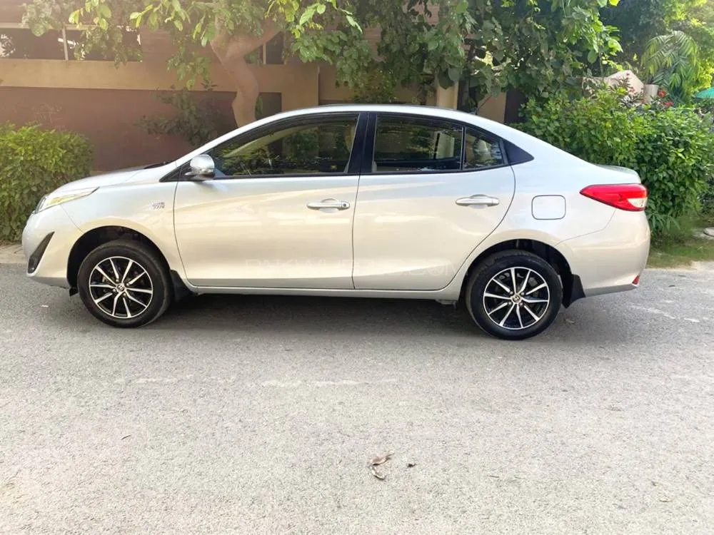 Toyota Yaris Sedan 2021 for Sale in Lahore Image-1