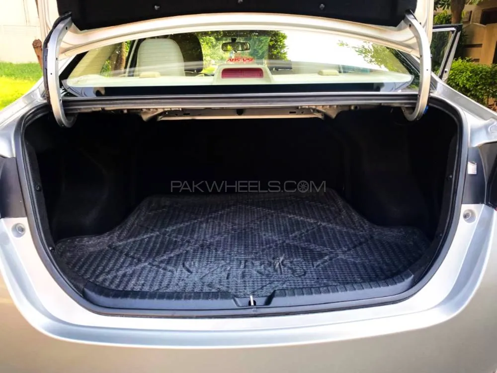Toyota Yaris Sedan 2021 for Sale in Lahore Toyota Yaris Sedan 2021 for Sale in Lahore Image-5