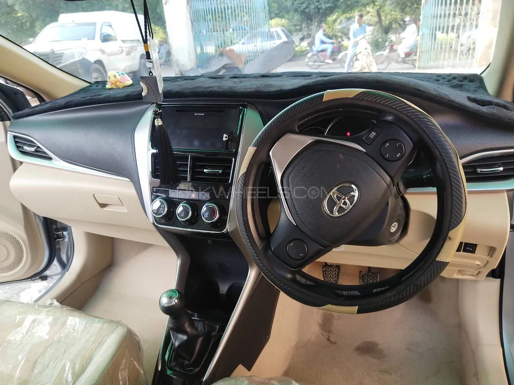 Toyota Yaris Sedan 2024 for Sale in Lahore Toyota Yaris Sedan 2024 for Sale in Lahore Image-12