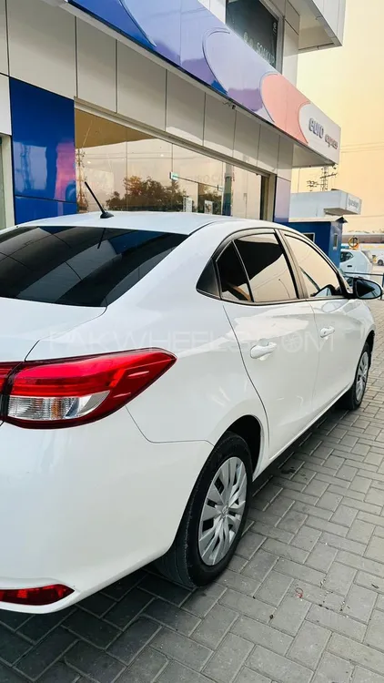 Toyota Yaris Sedan 2024 for Sale in Lahore Toyota Yaris Sedan 2024 for Sale in Lahore Image-5
