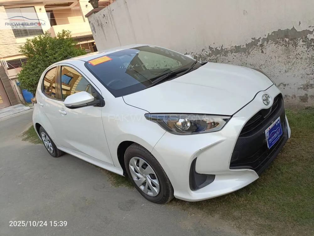 ٹویوٹا یارس ہیچ بیک 2023 for Sale in گجرانوالہ ٹویوٹا یارس ہیچ بیک 2023 for Sale in گجرانوالہ Image-2