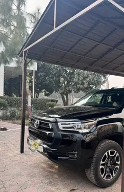Toyota Hilux Revo V Automatic 2.8 2024