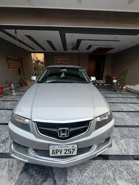 Honda Accord CL9 2002