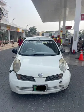 Nissan March Bolero 2006