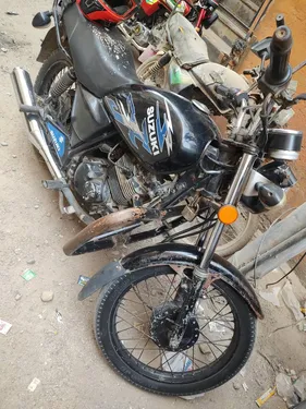 Suzuki GS 150 2016