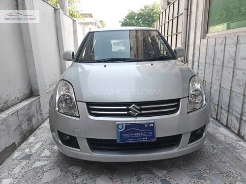 Suzuki Swift DLX Automatic 1.3 Navigation 2020