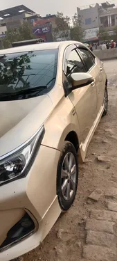 Toyota Corolla Altis Grande CVT-i 1.8 2015