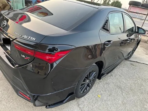 Toyota Corolla Altis Grande CVT-i 1.8 2018