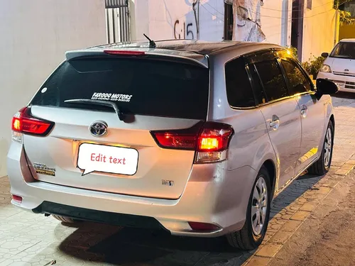 Toyota Corolla Fielder Hybrid 2018