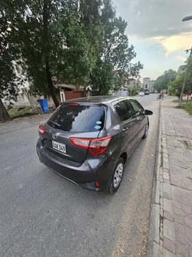 Toyota Vitz F 1.0 2017