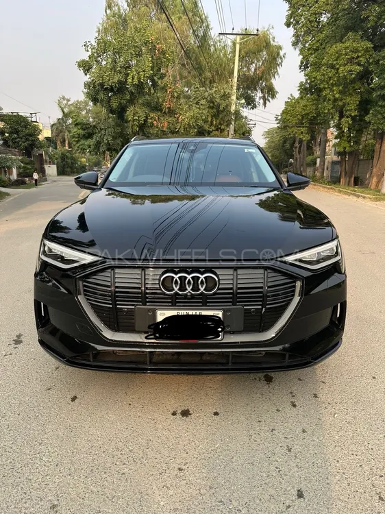 Audi e-tron 2022 for Sale in Lahore Audi e-tron 2022 for Sale in Lahore Image-8