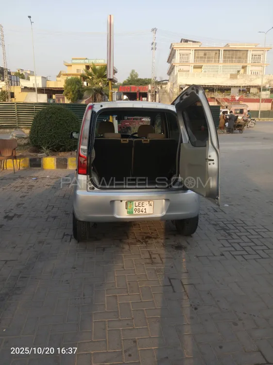 Daihatsu Move 2010 for Sale in Rawalpindi Daihatsu Move 2010 for Sale in Rawalpindi Image-5