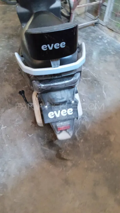 Evee Gen-Z 2025 for Sale Evee Gen-Z 2025 for Sale Image-4