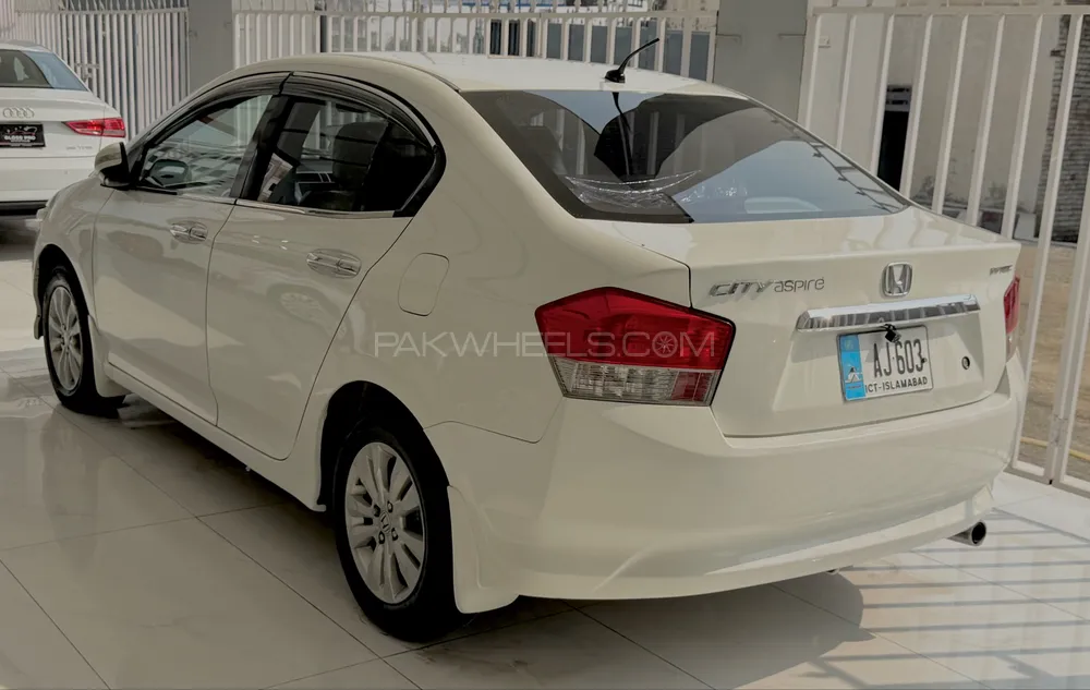 Honda City 2013 for Sale in Peshawar Honda City 2013 for Sale in Peshawar Image-2