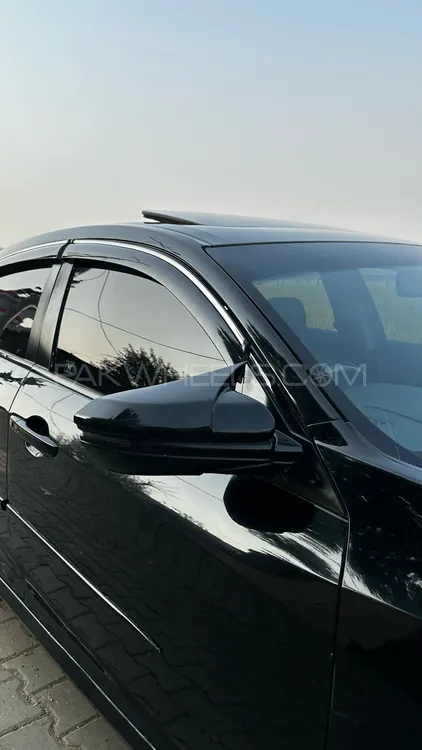 Honda Civic 2018 for Sale in Sialkot Honda Civic 2018 for Sale in Sialkot Image-15