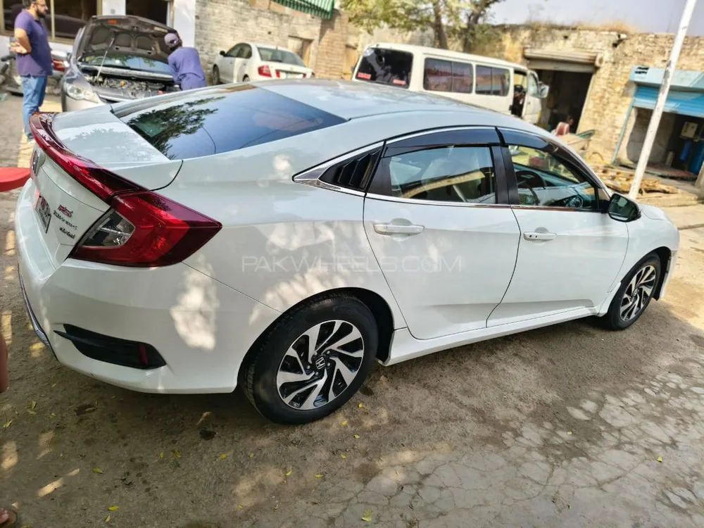 Honda Civic 2018 for Sale in Chakwal Honda Civic 2018 for Sale in Chakwal Image-3