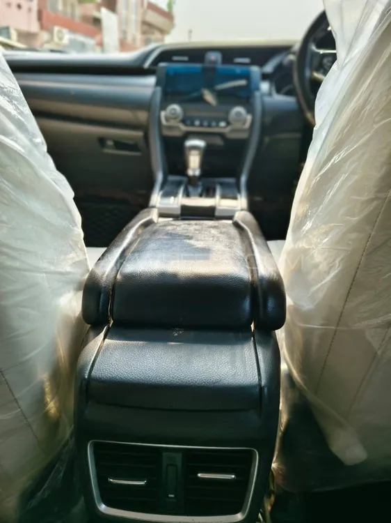 Honda Civic 2018 for Sale in Chakwal Honda Civic 2018 for Sale in Chakwal Image-13