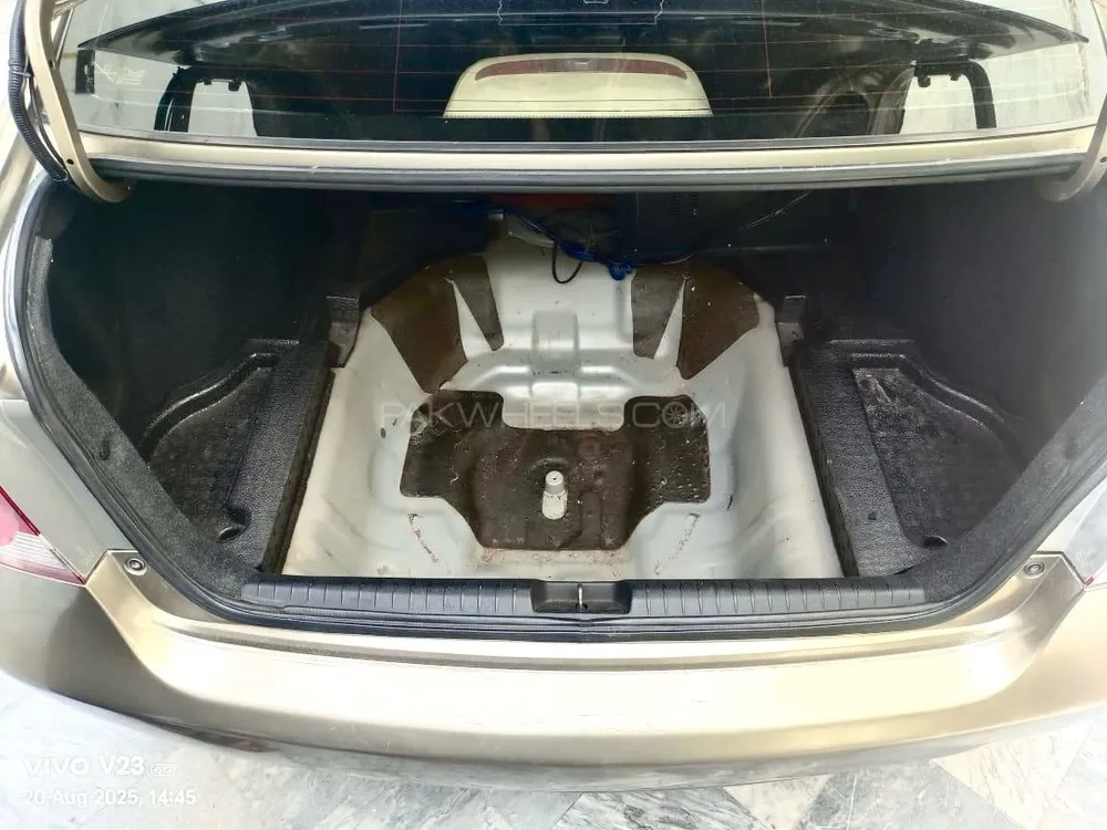Honda Civic 2010 for Sale in Sialkot Honda Civic 2010 for Sale in Sialkot Image-8