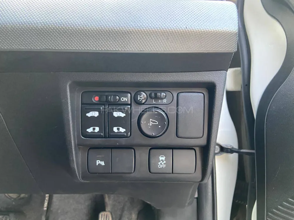 Honda Freed 2013 for Sale in Islamabad Honda Freed 2013 for Sale in Islamabad Image-9