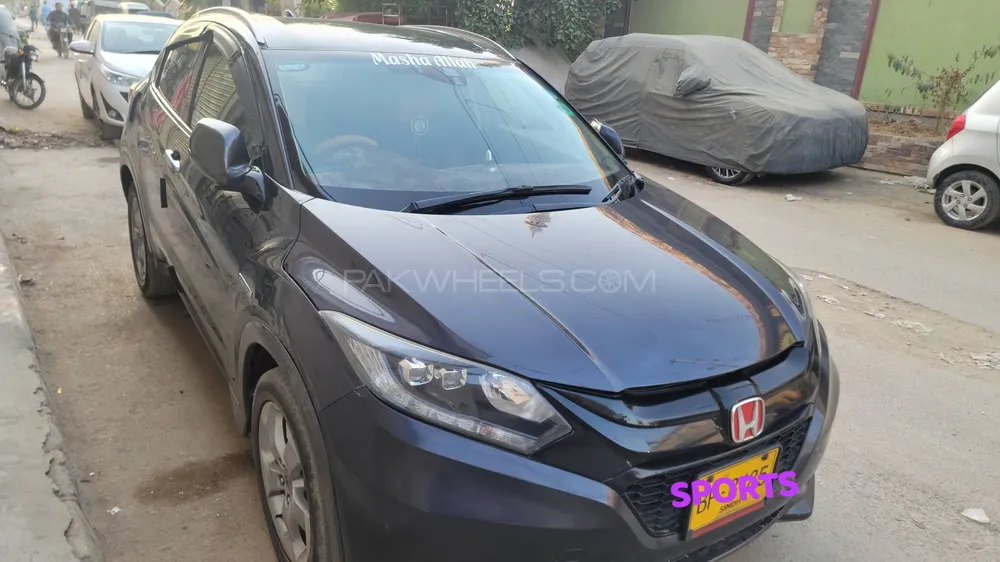 Honda Vezel 2013 for Sale in Karachi Honda Vezel 2013 for Sale in Karachi Image-3