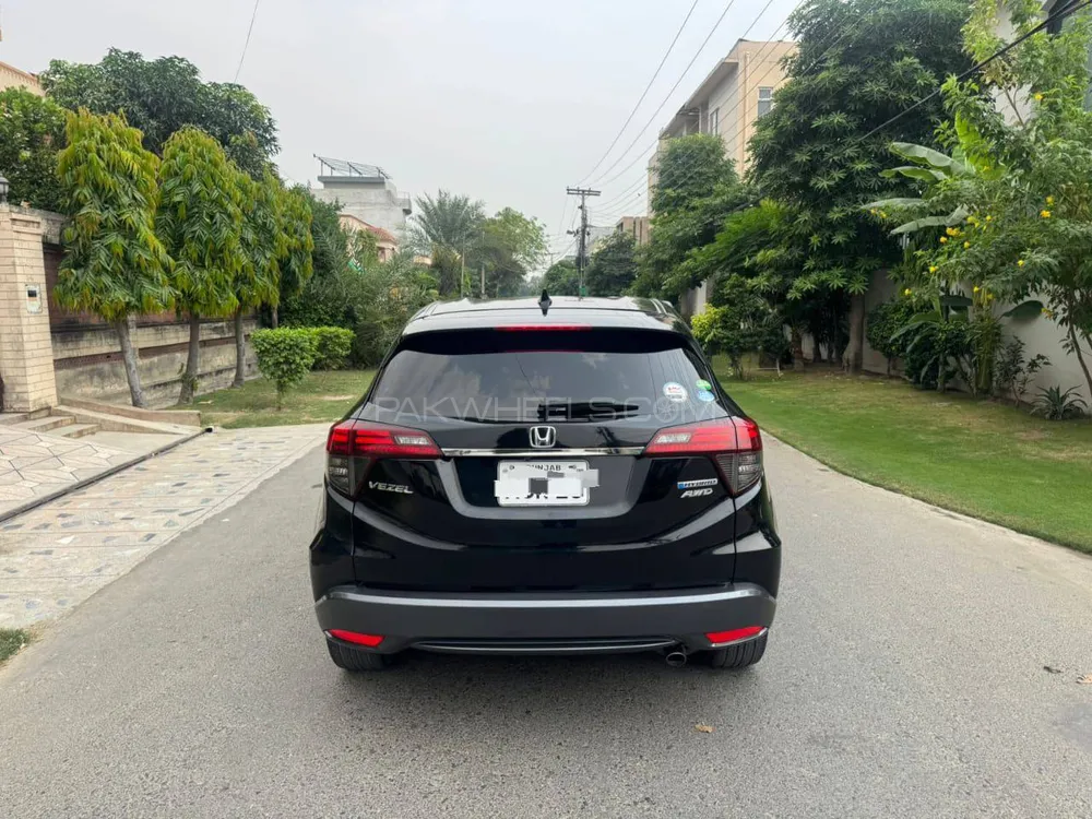 Honda Vezel 2019 for Sale in Lahore Honda Vezel 2019 for Sale in Lahore Image-7