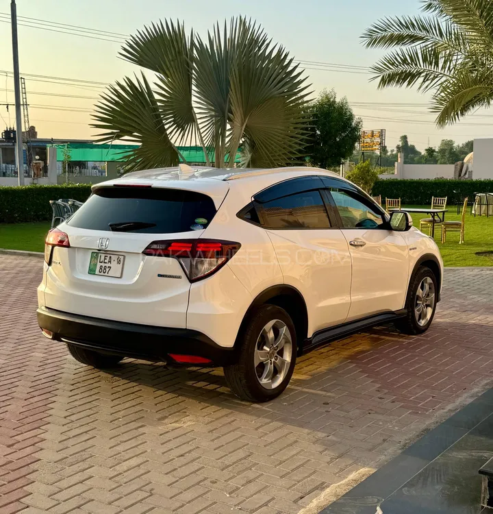 Honda Vezel 2013 for Sale in Multan Honda Vezel 2013 for Sale in Multan Image-9